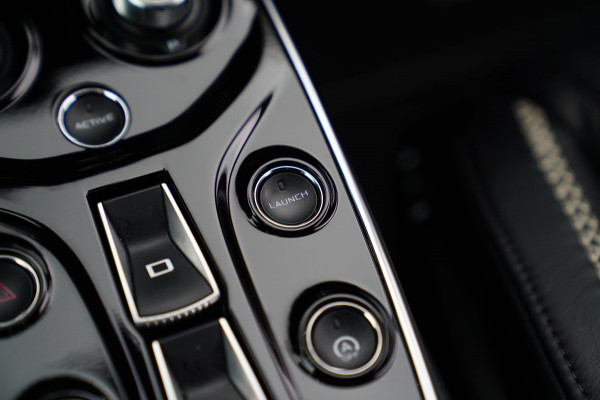 McLaren GT 4.0 V8 | Lift | Panorama | Vleugeldeur | Bowers&Wilkins | Dealer Onderhouden | Keramisch | Launch | SoftClose | 620PK
