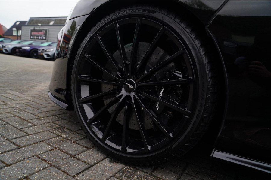 McLaren GT 4.0 V8 | Lift | Panorama | Vleugeldeur | Bowers&Wilkins | Dealer Onderhouden | Keramisch | Launch | SoftClose | 620PK
