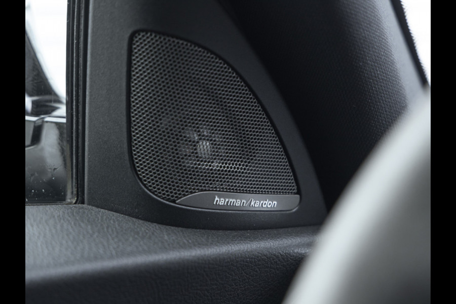 BMW 2 Serie Coupé M2 CS - Manual - Carbon Brakes - Manual Seats
