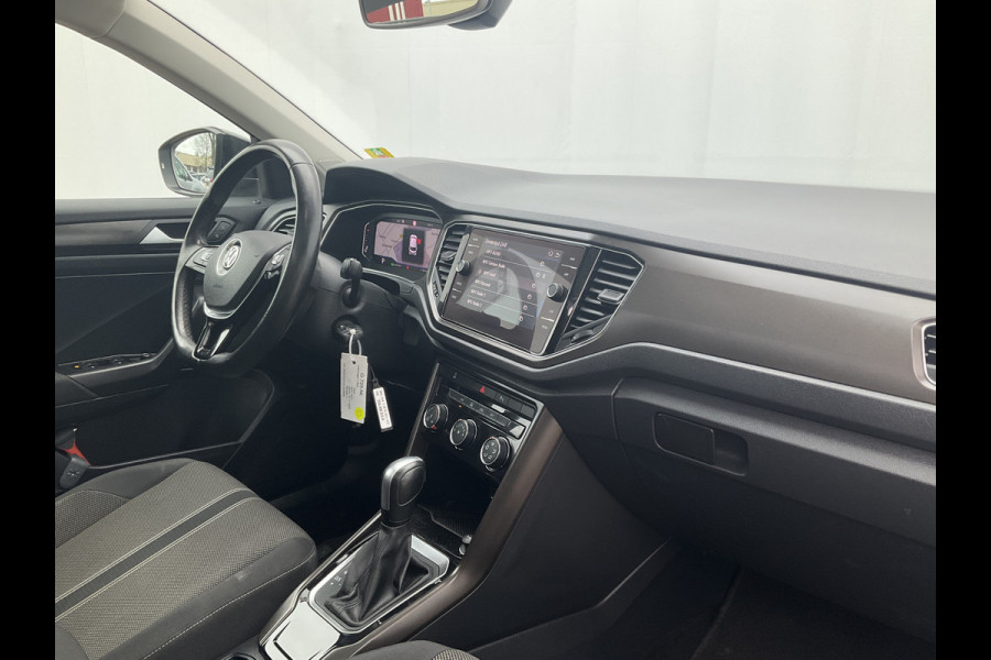 Volkswagen T-Roc 1.5 TSI Style Automaat Pano.dak Adap.Cruise Trekhaak Digitaal Vol Opties!