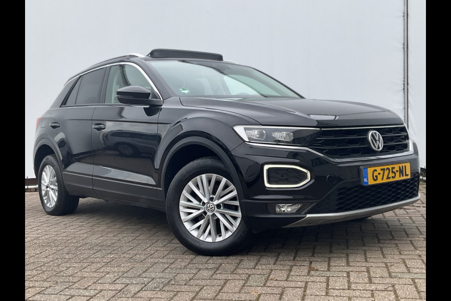 Volkswagen T-Roc 1.5 TSI Style Automaat Pano.dak Adap.Cruise Trekhaak Digitaal Vol Opties!