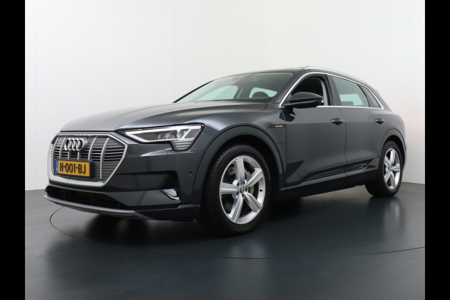 Audi e-tron 50 Quattro Launch Edition Plus 71kWh Navi Panoramadak Luchtvering Cruise control Adaptief PDC Stoelverwarming Parkeerhulp v/a/zi Led Lmv 20" Keyless-go Lichtpakket Dodehoekdetectie Regensensor Fase 3 laden