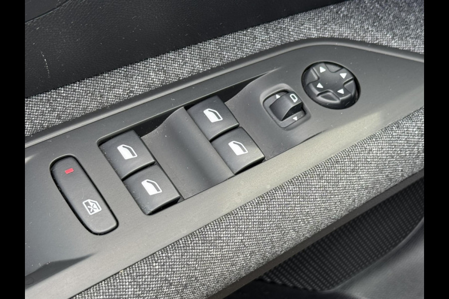 Peugeot 3008 1.2 PureTech Allure Carplay Cruise Pdc Clima Navigatie Goed onderhouden!