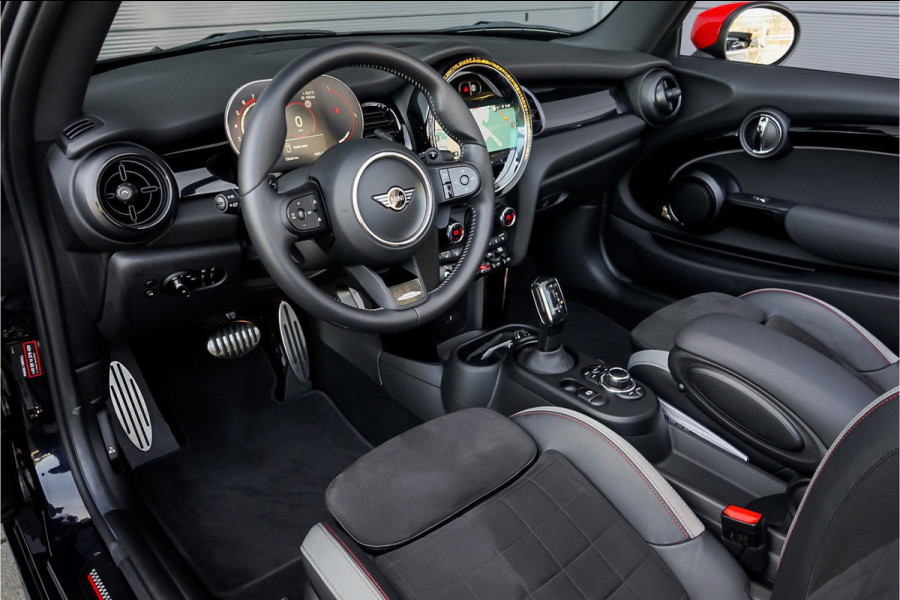 MINI Cabrio 2.0 John Cooper Works CarPlay ACC Adaptief Onderstel