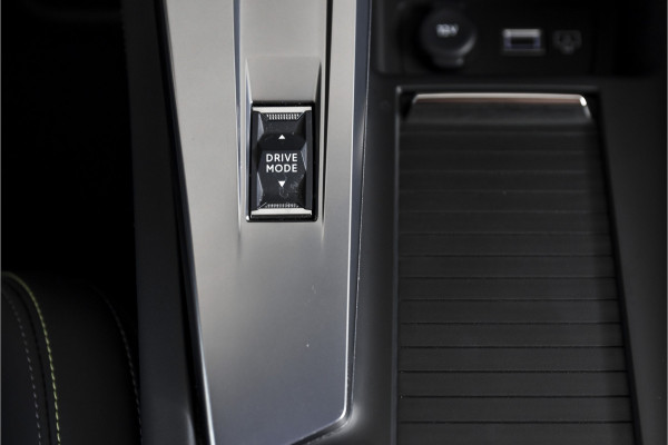 Peugeot 308 1.2 PureTech 130 PK GT - Automaat | Dig. Cockpit | Adapt. Cruise | Stoel+-Stuurverw. | PDC | Camera | NAV + App. Connect | ECC | LM 17" | 2519