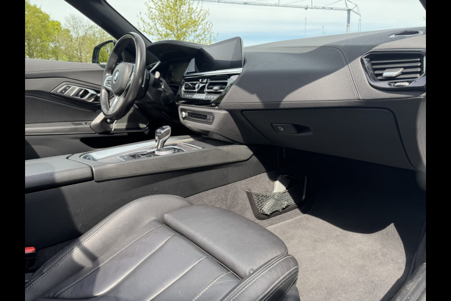 BMW Z4 Roadster sDrive30i M Sport, adaptieve Cruise Control, Electr Stoel met 2x geheugen, Harman/Kardon, verwarmd stuur. NAP . Een proefrit levert het bewijs. Neem contact op en we maken een afspraak!