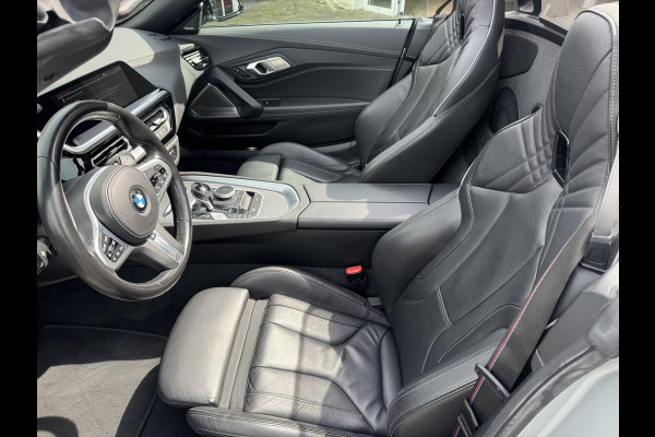 BMW Z4 Roadster sDrive30i M Sport, adaptieve Cruise Control, Electr Stoel met 2x geheugen, Harman/Kardon, verwarmd stuur. NAP . Een proefrit levert het bewijs. Neem contact op en we maken een afspraak!