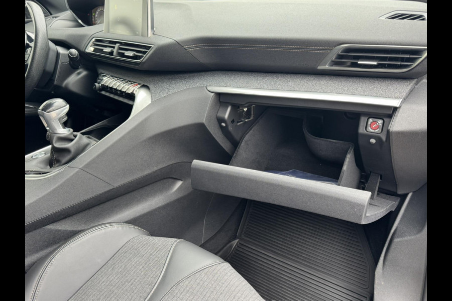 Peugeot 3008 1.2 PureTech GT Line Cruise control Climate control Apple / Android Achteruitrijcamera Dodehoekdetectie