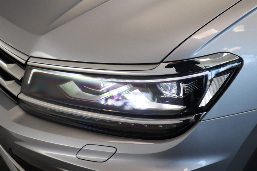 Volkswagen Tiguan Allspace 1.5 TSI Highline Business R 7-Persoons Panoramadak Navigatie Camera CruiseControl