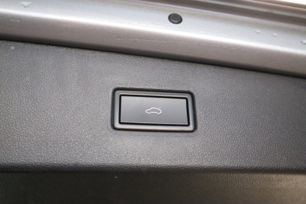 Volkswagen Tiguan Allspace 1.5 TSI Highline Business R 7-Persoons Panoramadak Navigatie Camera CruiseControl