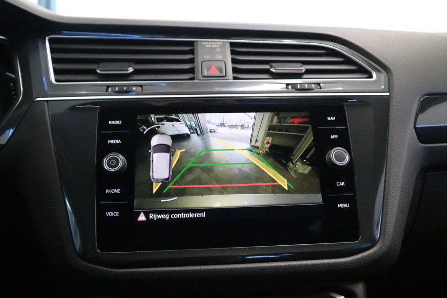 Volkswagen Tiguan Allspace 1.5 TSI Highline Business R 7-Persoons Panoramadak Navigatie Camera CruiseControl