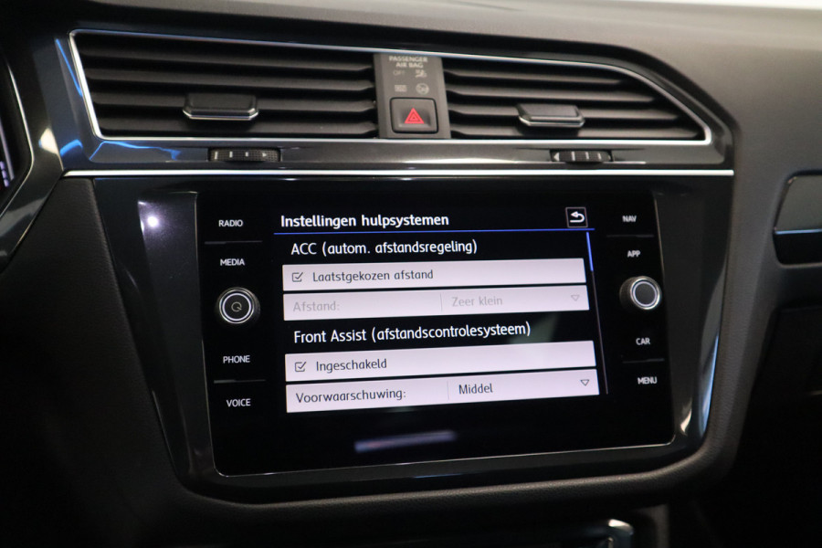 Volkswagen Tiguan Allspace 1.5 TSI Highline Business R 7-Persoons Panoramadak Navigatie Camera CruiseControl