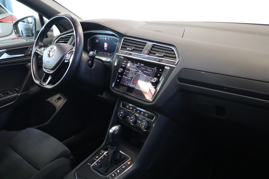 Volkswagen Tiguan Allspace 1.5 TSI Highline Business R 7-Persoons Panoramadak Navigatie Camera CruiseControl