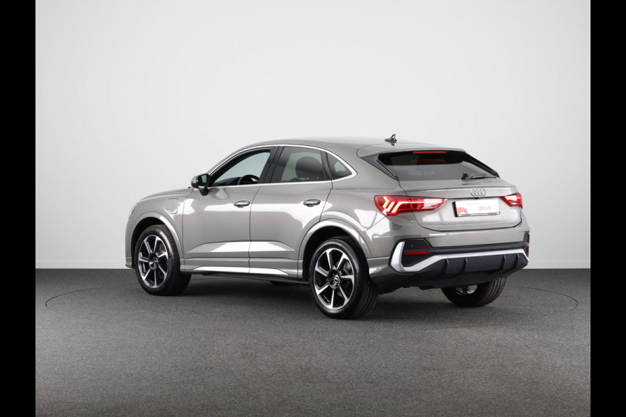 Audi Q3 Sportback 45 TFSI e S Edition 245 pk S-tronic | Navigatie | Parkeersensoren | Achteruitrijcamera | Adaptieve cruise control | Stoelverwarming | S-Line |