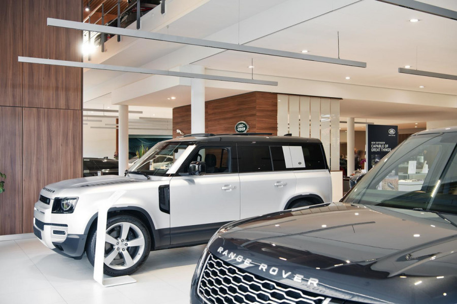 Land Rover Defender P400e 110 HSE