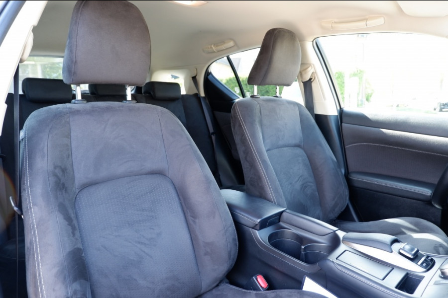 Lexus CT 200h Business Line Hybride Rijklaarprijs/12MND Bovag garantie!