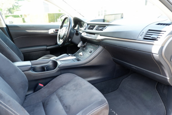 Lexus CT 200h Business Line Hybride Rijklaarprijs/12MND Bovag garantie!