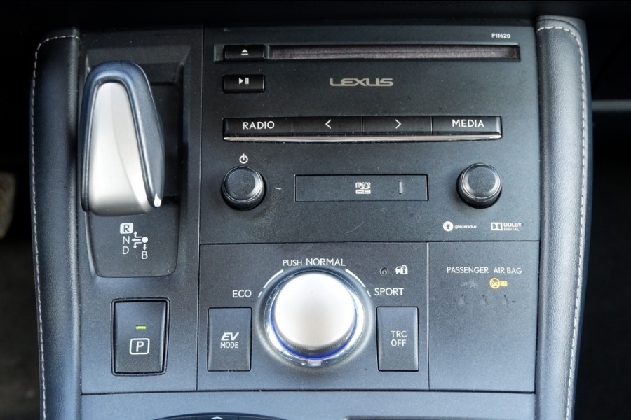 Lexus CT 200h Business Line Hybride Rijklaarprijs/12MND Bovag garantie!