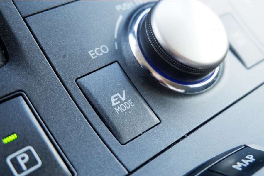 Lexus CT 200h Business Line Hybride Rijklaarprijs/12MND Bovag garantie!