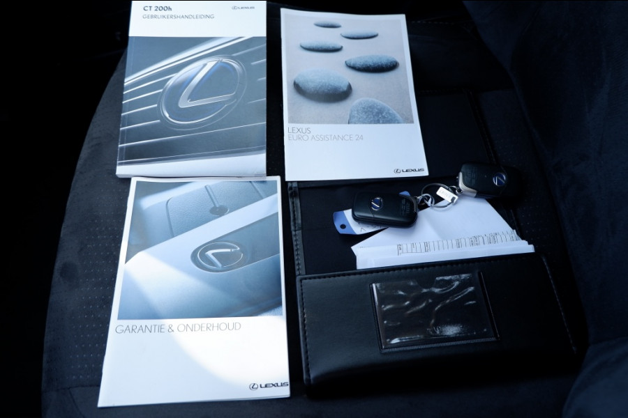 Lexus CT 200h Business Line Hybride Rijklaarprijs/12MND Bovag garantie!