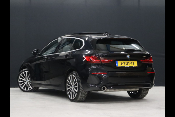 BMW 1-serie 118i M-Sport [SCHUIFKANTELDAK, APPLE CARPLAY/ANDROID, M-STUUR, SFEERLICHT, CAMERA, 18 INCH VELGEN, STUUR- EN STOELVERWARMING, CRUISE, ALARM KLASSE 3, NIEUWSTAAT]