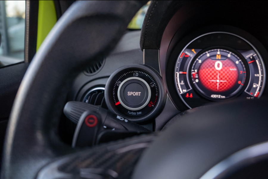 Abarth 595 1.4 T-Jet Competizione / Akrapovic / Panorama / Carplay / Brembo