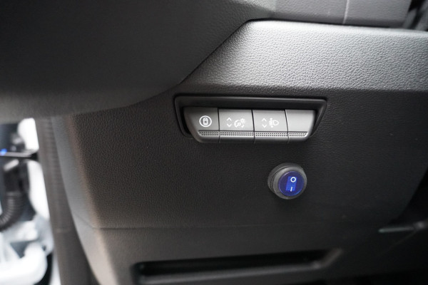 Renault Master Bakwagen T35 2.0 dCi 170PK met laadklep Nr. V163 | Airco | Cruise | Parkeersensoren achter | Apple CP-Android auto