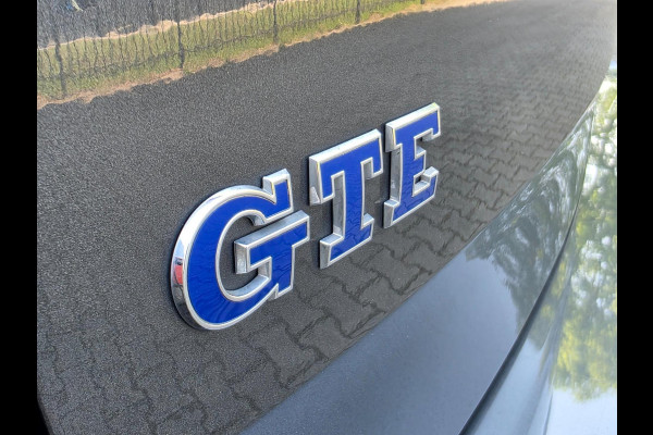 Volkswagen Golf 1.4 TSI PHEV GTE | PANO / ACC / LED / CARPLAY / CAMERA / P.SENSOR V+A / LEDER-ALCANTARA / STOELVERW. / LANE ASS !