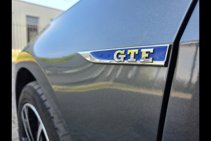 Volkswagen Golf 1.4 TSI PHEV GTE | PANO / ACC / LED / CARPLAY / CAMERA / P.SENSOR V+A / LEDER-ALCANTARA / STOELVERW. / LANE ASS !