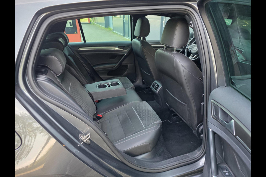 Volkswagen Golf 1.4 TSI PHEV GTE | PANO / ACC / LED / CARPLAY / CAMERA / P.SENSOR V+A / LEDER-ALCANTARA / STOELVERW. / LANE ASS !