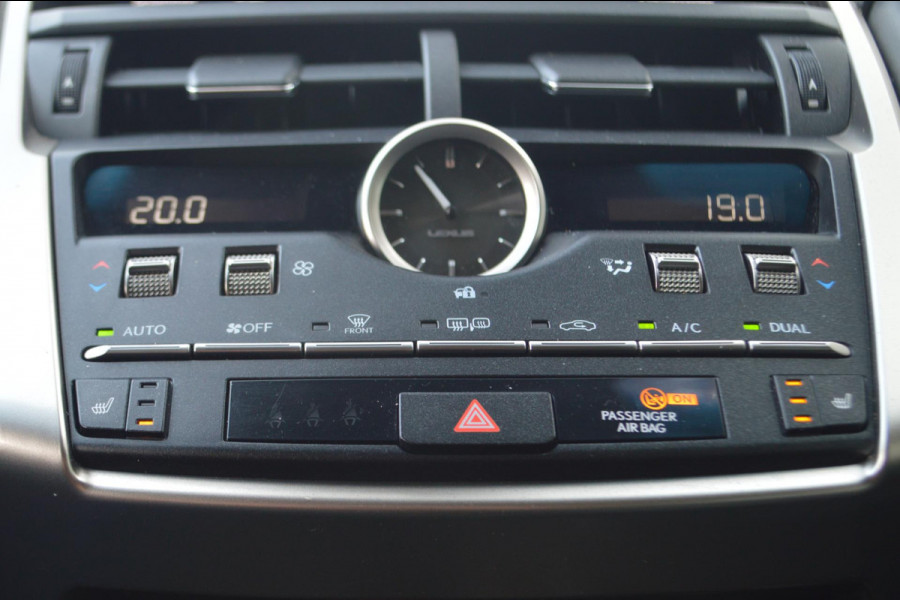 Lexus NX 300h AWD Luxury Line | Hybrid | Automaat | Trekhaak | Leder | El. bedienbare voorstoel