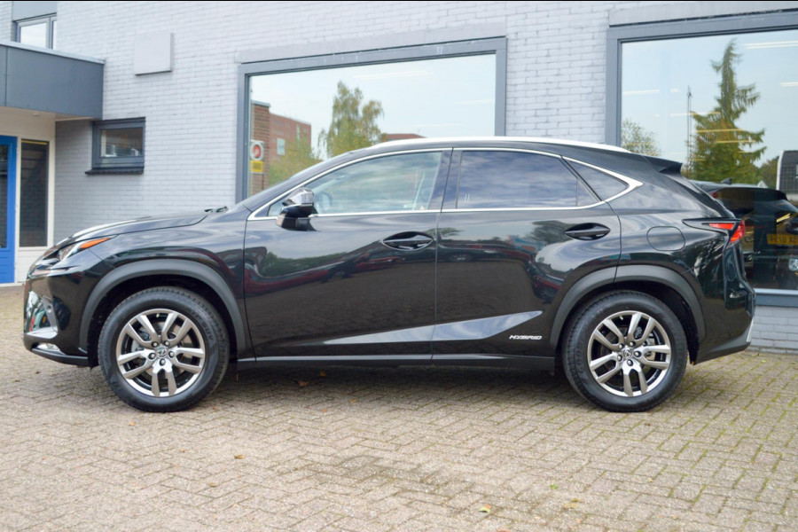 Lexus NX 300h AWD Luxury Line | Hybrid | Automaat | Trekhaak | Leder | El. bedienbare voorstoel