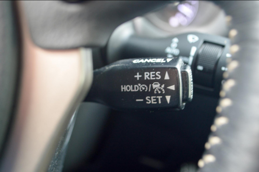 Lexus NX 300h AWD Luxury Line | Hybrid | Automaat | Trekhaak | Leder | El. bedienbare voorstoel