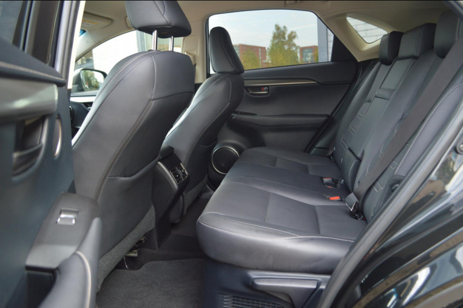 Lexus NX 300h AWD Luxury Line | Hybrid | Automaat | Trekhaak | Leder | El. bedienbare voorstoel