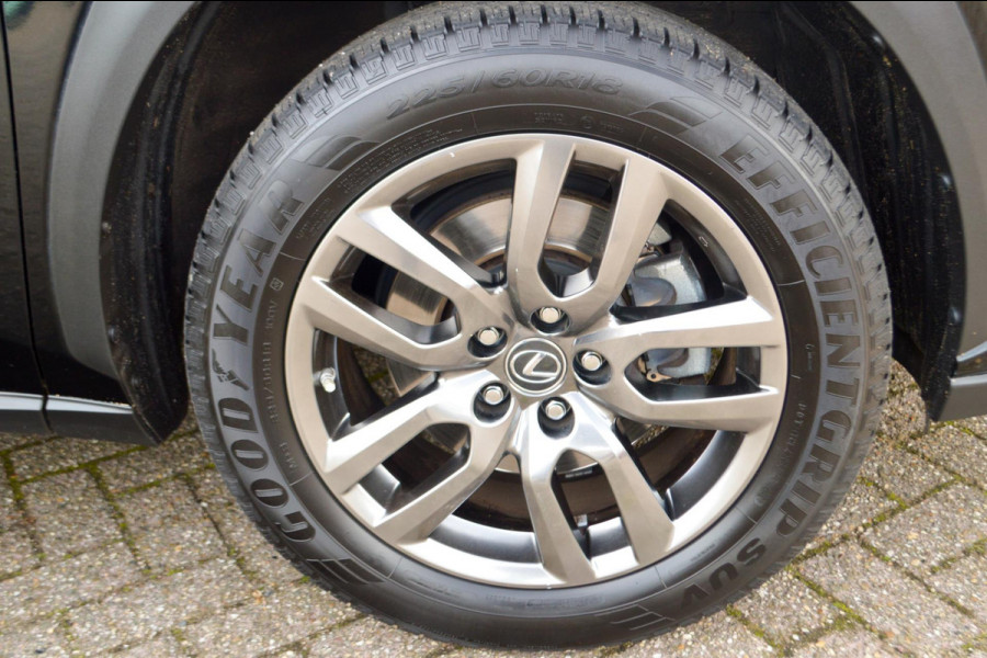 Lexus NX 300h AWD Luxury Line | Hybrid | Automaat | Trekhaak | Leder | El. bedienbare voorstoel