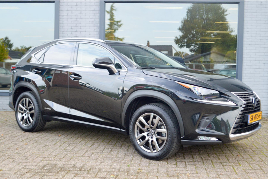 Lexus NX 300h AWD Luxury Line | Hybrid | Automaat | Trekhaak | Leder | El. bedienbare voorstoel