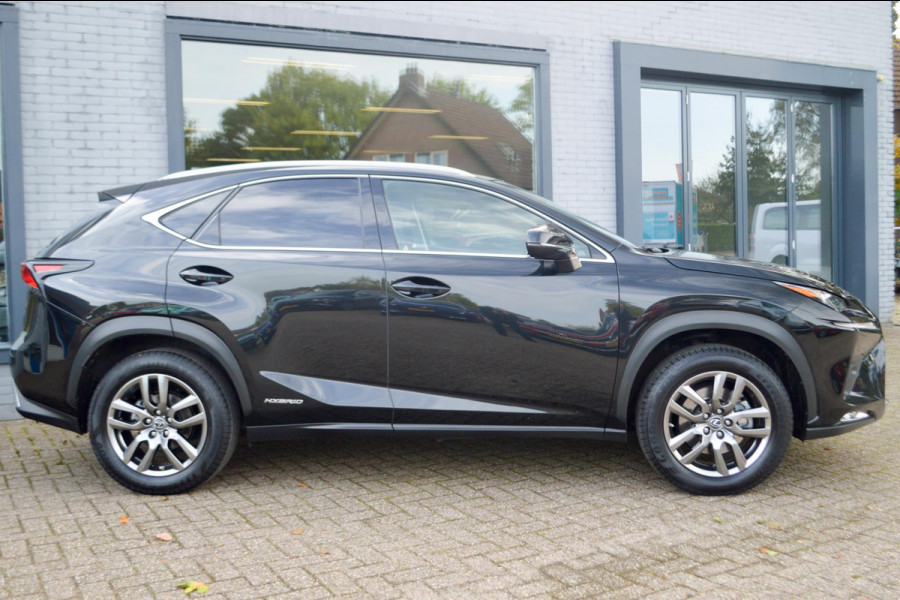 Lexus NX 300h AWD Luxury Line | Hybrid | Automaat | Trekhaak | Leder | El. bedienbare voorstoel