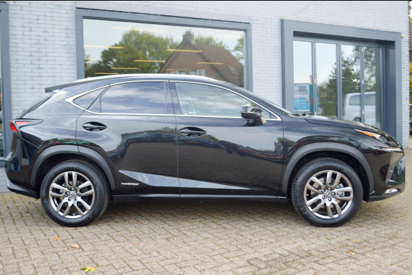 Lexus NX 300h AWD Luxury Line | Hybrid | Automaat | Trekhaak | Leder | El. bedienbare voorstoel