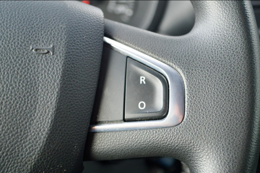 Renault Master T35 2.3 dCi 135 L2H2 RED HAAK|CRUISE|CAMERA|LAT-OM-LAT|VLAKKE VLOER