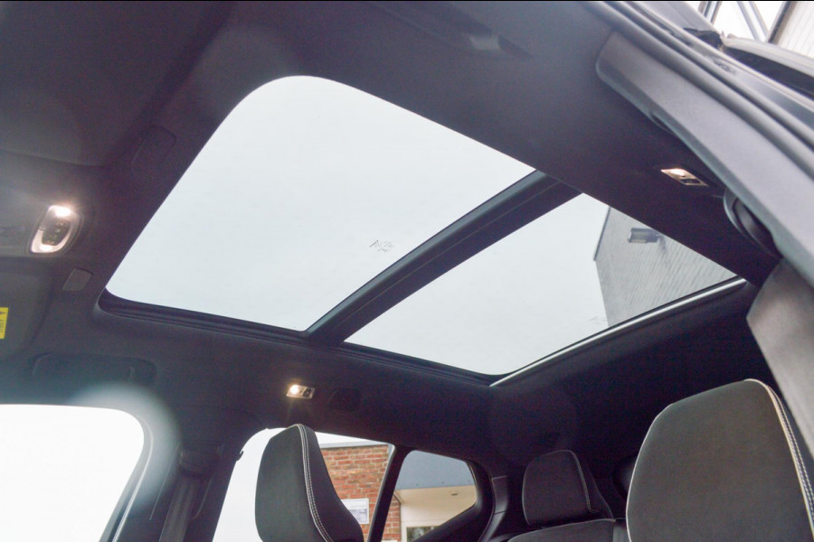 Volvo XC40 1.5 T5 Recharge Plug-in PHEV Facelift Ultimate Dark