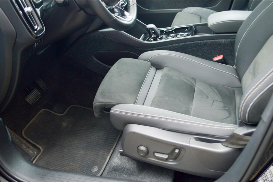 Volvo XC40 1.5 T5 Recharge Plug-in PHEV Facelift Ultimate Dark