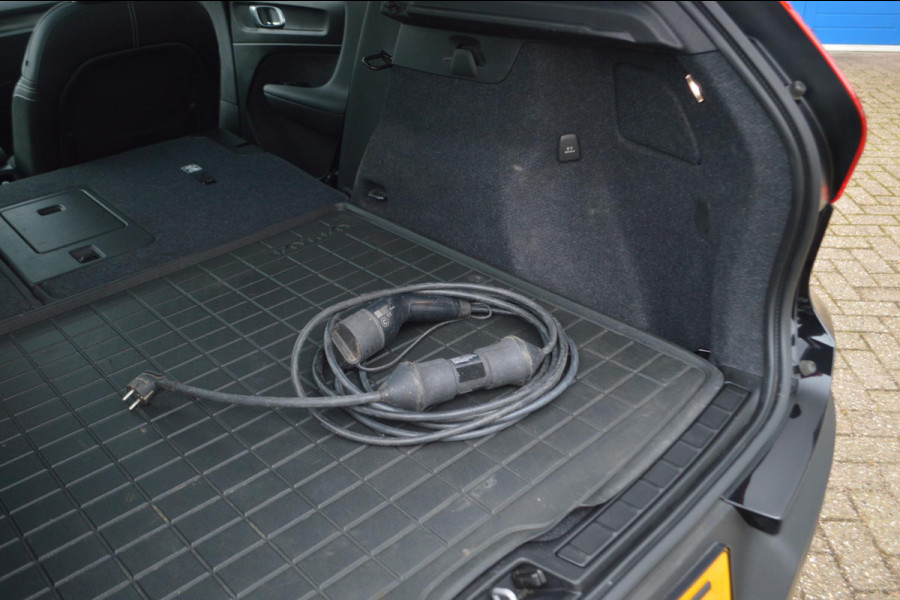 Volvo XC40 1.5 T5 Recharge Plug-in PHEV Facelift Ultimate Dark