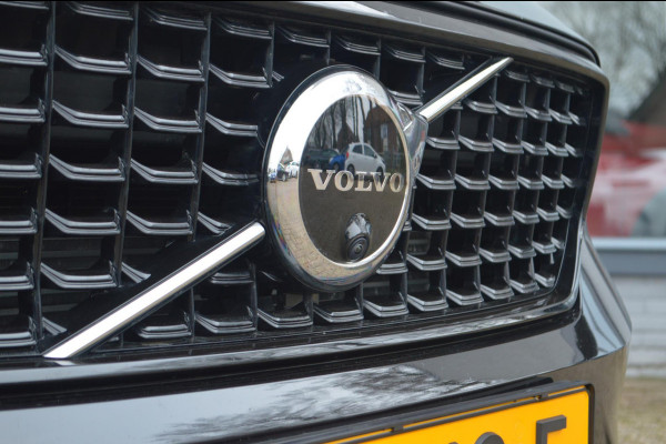 Volvo XC40 1.5 T5 Recharge Plug-in PHEV Facelift Ultimate Dark
