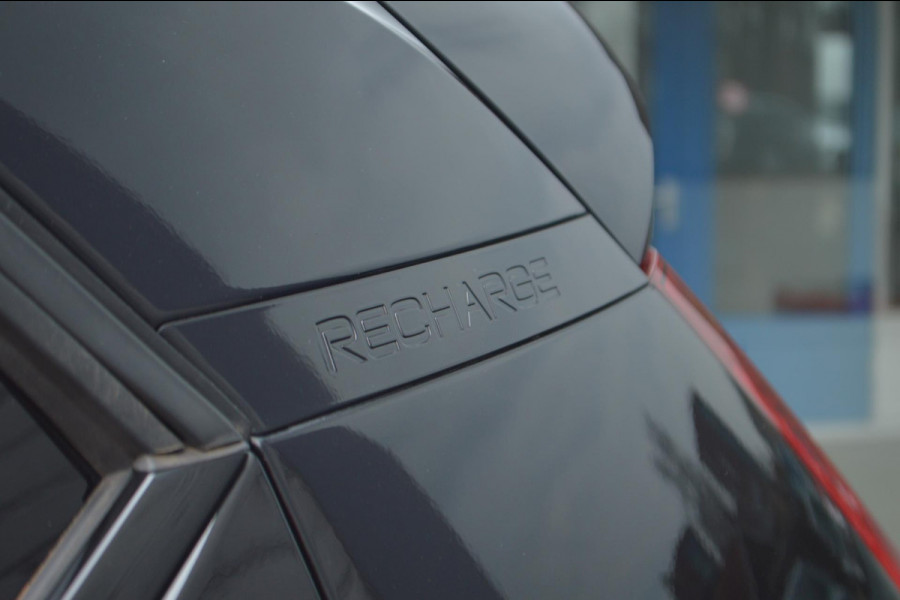 Volvo XC40 1.5 T5 Recharge Plug-in PHEV Facelift Ultimate Dark