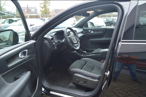 Volvo XC40 1.5 T5 Recharge Plug-in PHEV Facelift Ultimate Dark