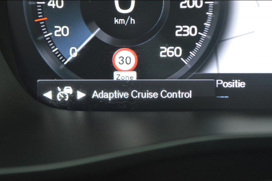 Volvo XC40 1.5 T5 Recharge Plug-in PHEV Facelift Ultimate Dark
