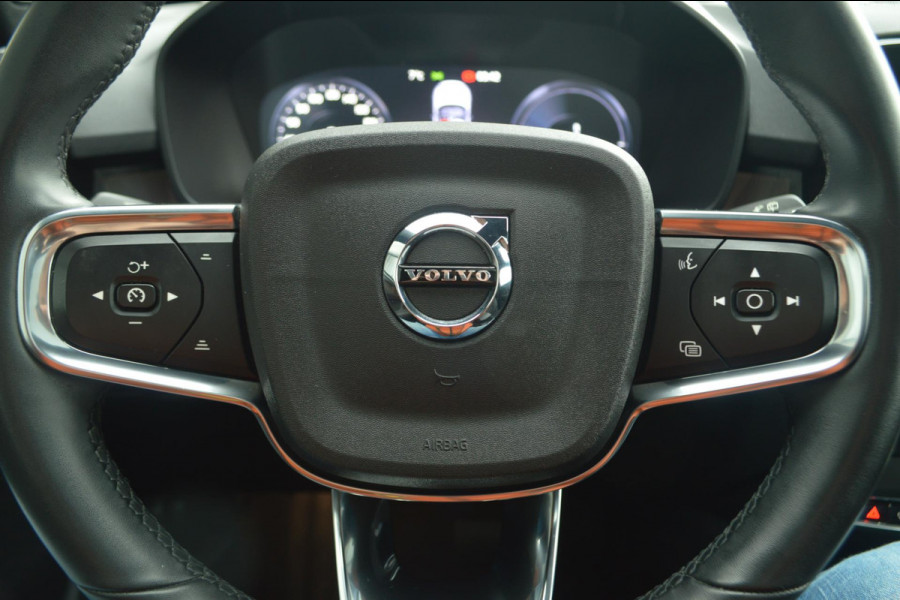 Volvo XC40 1.5 T5 Recharge Plug-in PHEV Facelift Ultimate Dark