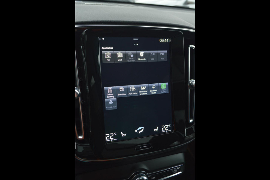 Volvo XC40 1.5 T5 Recharge Plug-in PHEV Facelift Ultimate Dark