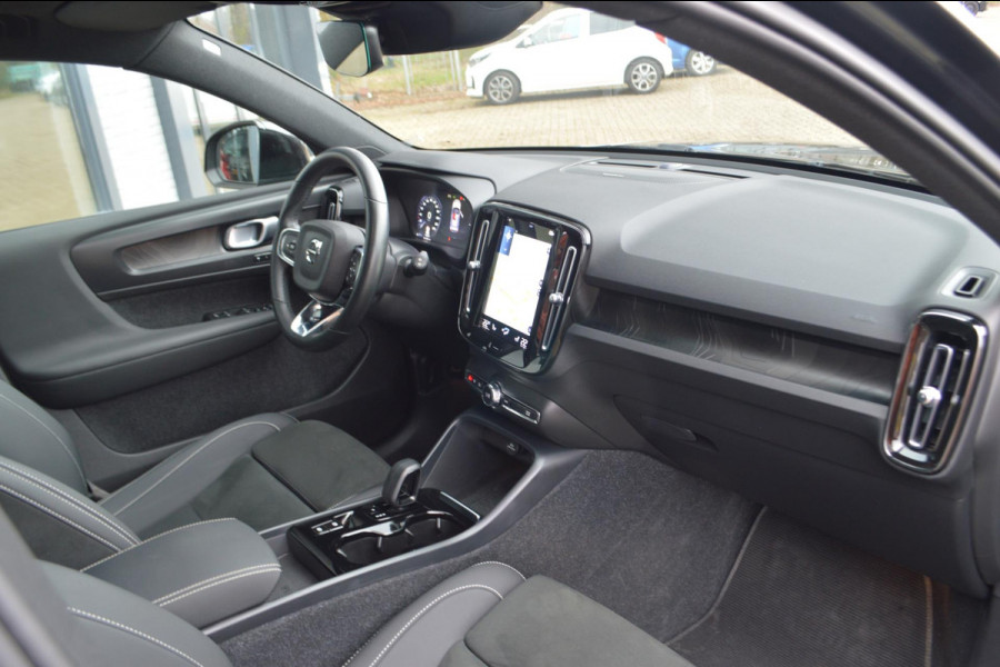 Volvo XC40 1.5 T5 Recharge Plug-in PHEV Facelift Ultimate Dark