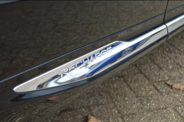 Volvo XC60 2.0 T6 Plug-in hybrid AWD PHEV Facelift Inscription Expression